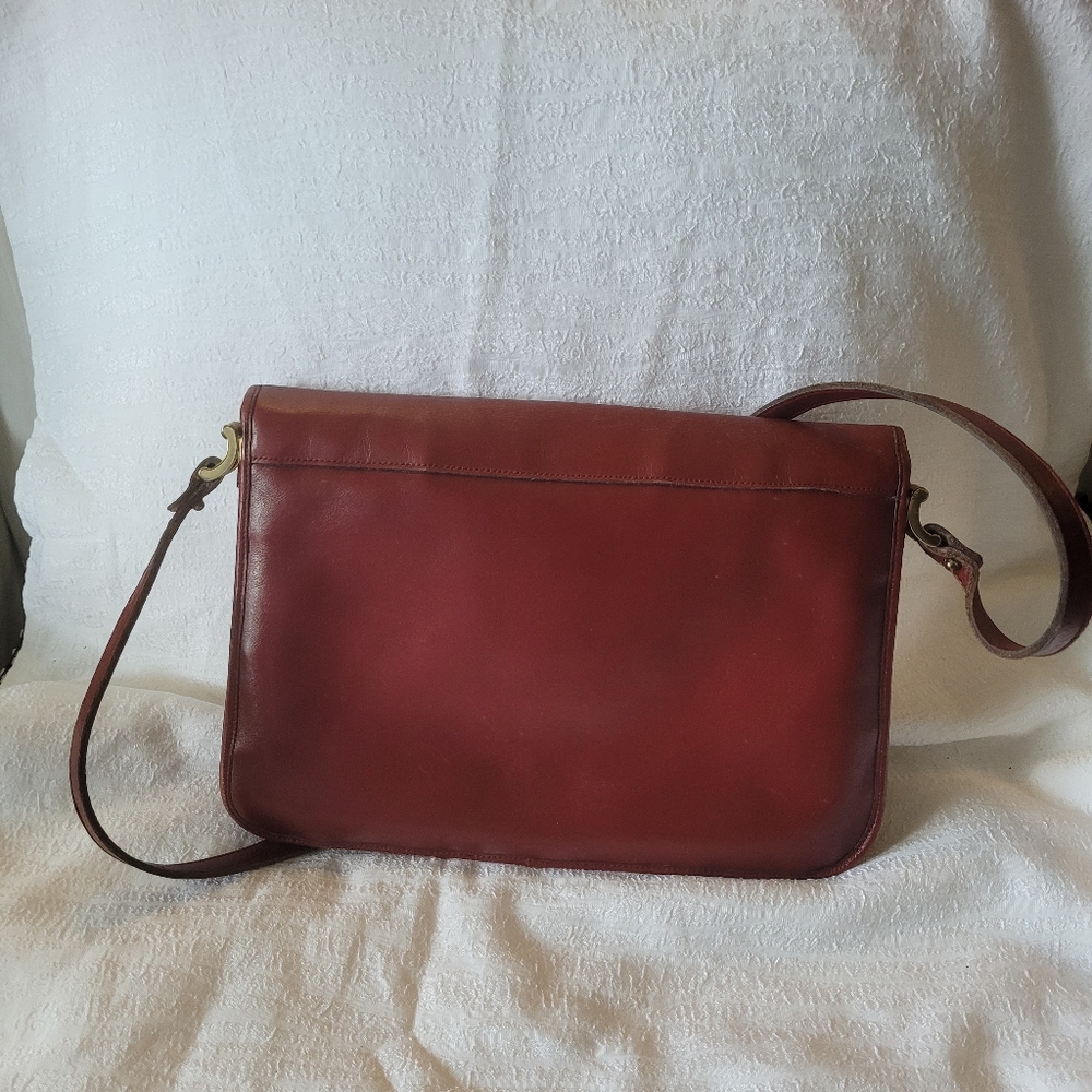 Vintage Etienne Aigner Leather Crossbody satchel brief in Oxblood red - Picture 3 of 16
